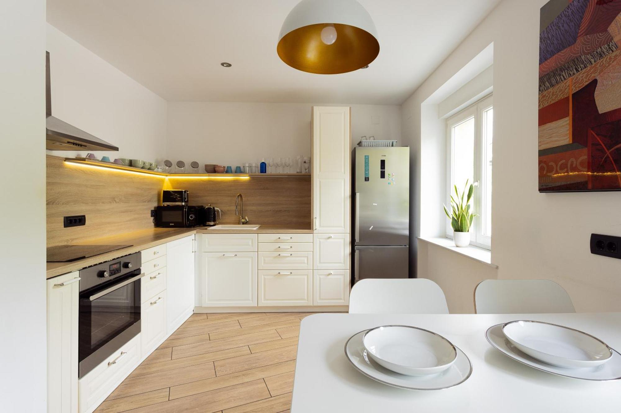 Large Two Bedroom Family App - Free Parking Laibach Exterior foto
